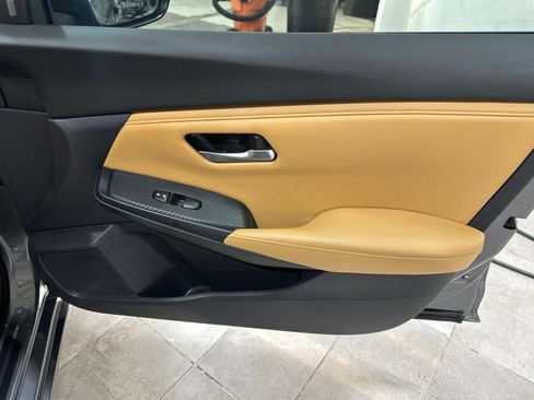 Used 2023 Nissan Sentra SV w/ SV Premium Package FWD image 17