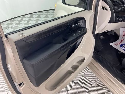 Used 2016 Dodge Grand Caravan SE w/ Quick Order Package 29E SE FWD image 17