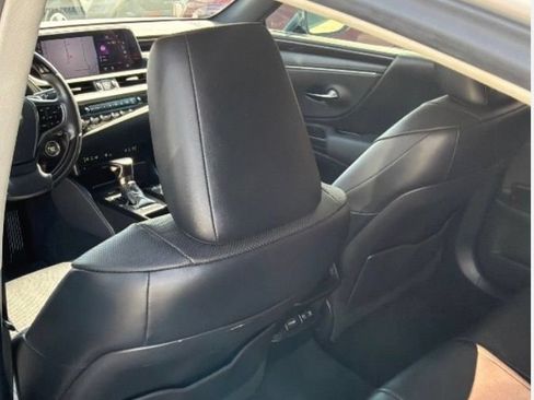Used 2020 Lexus ES 350 w/ Premium Package FWD image 16
