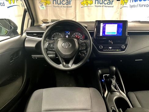 Used 2023 Toyota Corolla LE image 17