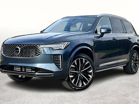 New 2026 Volvo XC90 T8 Ultra image 2