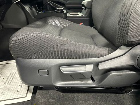 Used 2025 Toyota 4Runner SR5 AWD/4WD image 12