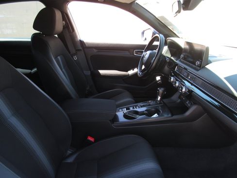 Used 2022 Honda Civic Sport image 8