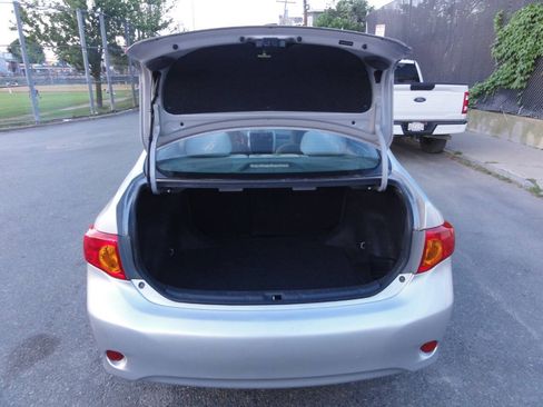 Used 2010 Toyota Corolla LE FWD image 34