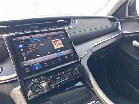 Certified 2023 Jeep Grand Cherokee L Limited w/ Luxury Tech Group II AWD/4WD image 26
