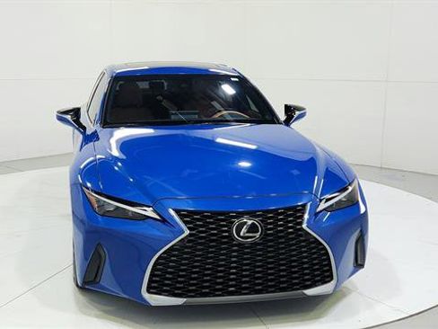 Used 2023 Lexus IS 300 w/ Comfort Package image 2