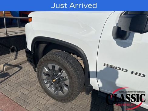 Used 2022 Chevrolet Silverado 2500 Custom w/ Gooseneck/5TH Wheel Package image 18