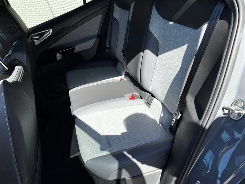 Used 2024 Volkswagen ID.4 Pro AWD/4WD image 20