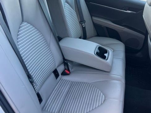 Used 2023 Toyota Camry SE image 14