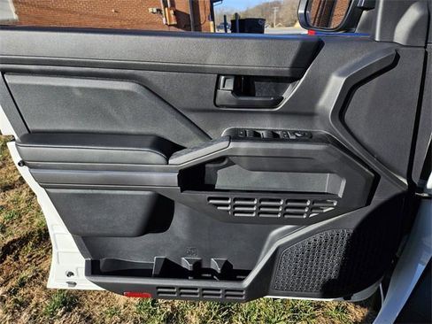 Used 2024 Toyota Tacoma SR5 image 31