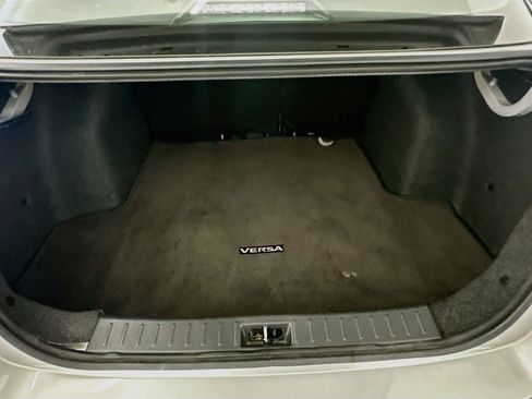 Used 2025 Nissan Versa SV FWD image 29
