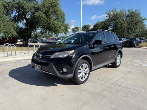 Used 2014 Toyota RAV4 Limited w/ Technology Package AWD/4WD image 2