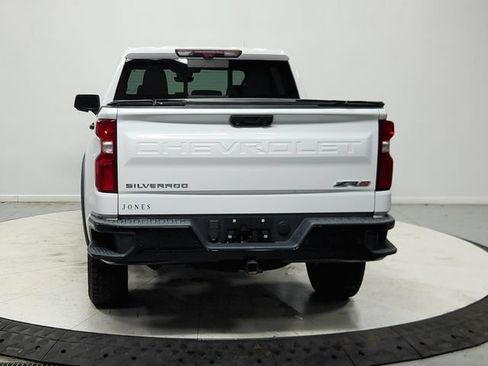 Used 2022 Chevrolet Silverado 1500 ZR2 w/ Technology Package AWD/4WD image 7