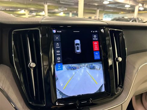 Certified 2023 Volvo XC60 B5 Plus image 17