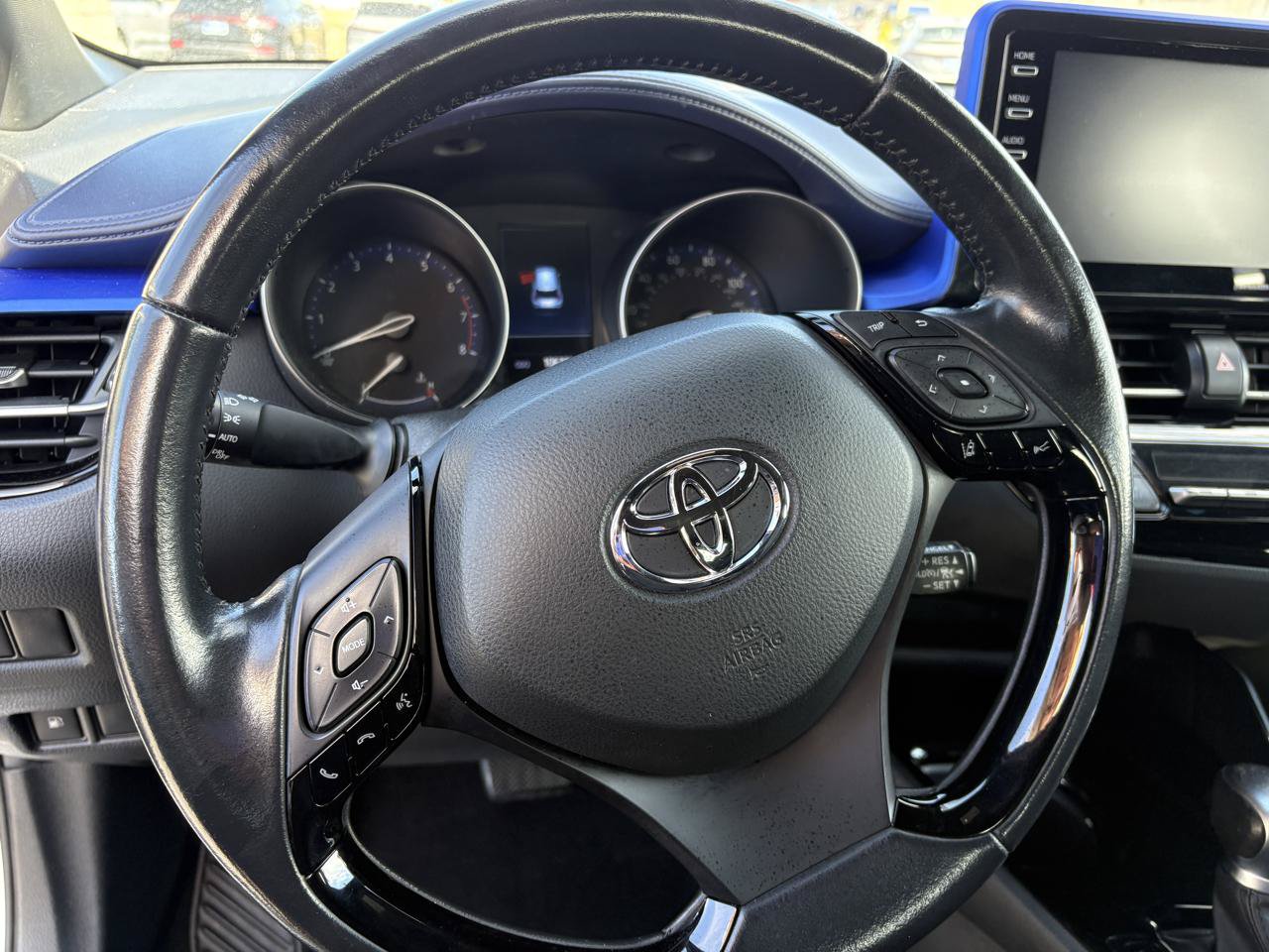 Used 2021 Toyota C-HR XLE FWD image 10