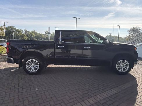 Used 2023 Chevrolet Silverado 1500 LTZ AWD/4WD image 6