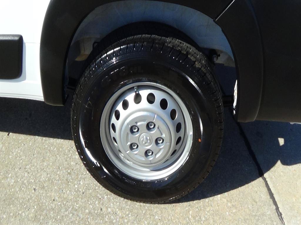 Used 2025 RAM ProMaster 2500 FWD image 12