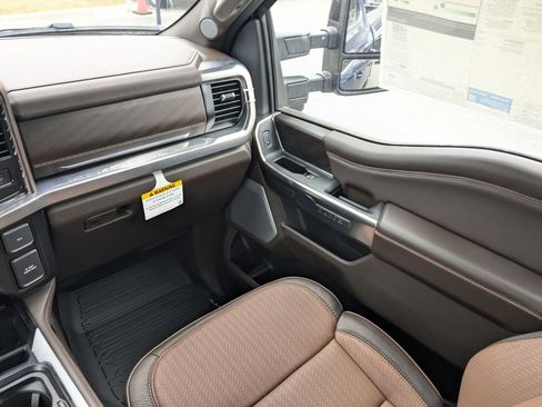 New 2026 Ford F350 King Ranch w/ FX4 Off-Road Package image 18