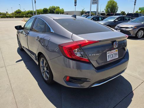 Used 2019 Honda Civic EX image 4