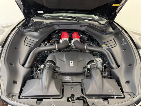 Used 2016 Ferrari California T RWD image 25