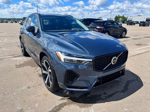 Used 2024 Volvo XC60 T8 Ultimate w/ Protection Package Premier AWD/4WD image 3
