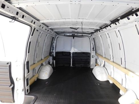 Used 2023 Chevrolet Express 3500 Extended w/ Driver Convenience Package RWD image 70