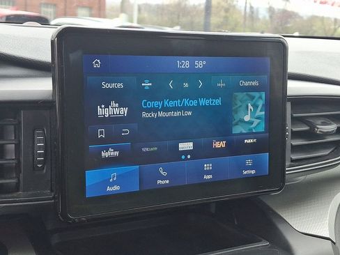 Used 2020 Ford Explorer XLT w/ Comfort Package image 19