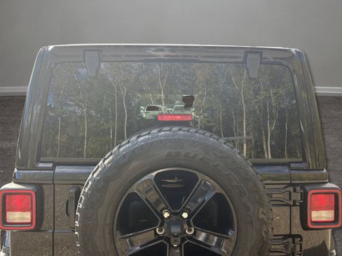 Used 2021 Jeep Wrangler Unlimited Sahara image 30