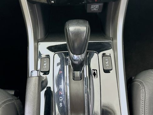 Used 2016 Honda Accord Touring image 24