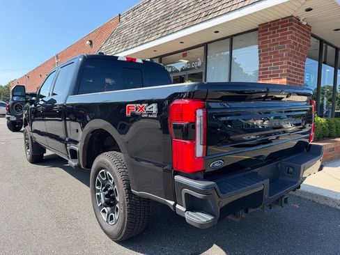 Certified 2025 Ford F250 Platinum w/ FX4 Off-Road Package AWD/4WD image 3