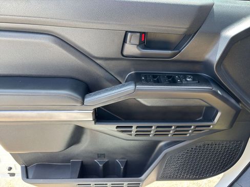 Used 2025 Toyota 4Runner SR5 RWD image 18