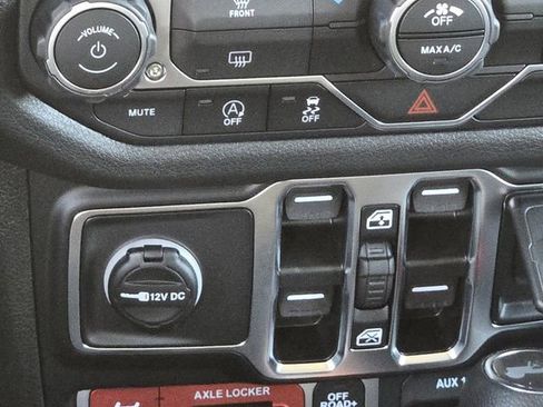 New 2025 Jeep Wrangler Willys image 15