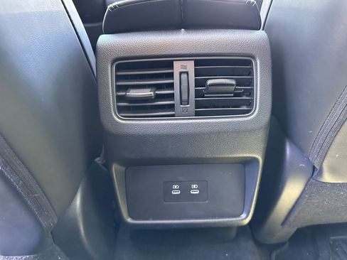 Used 2024 Nissan Rogue SV w/ SV Premium Package image 18