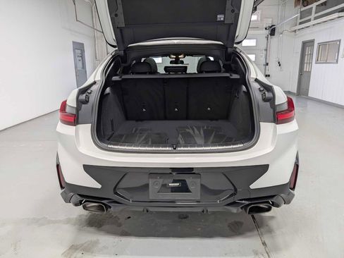 Used 2023 BMW X4 xDrive30i w/ M Sport Package image 41