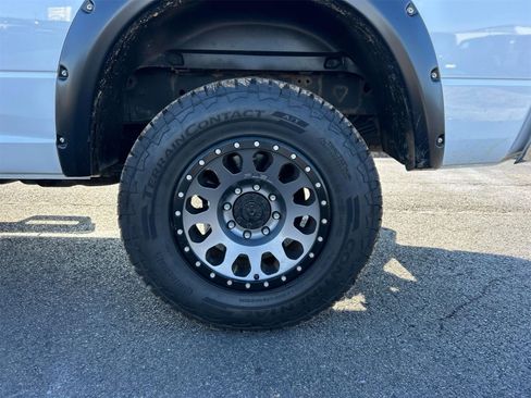 Used 2018 RAM 3500 Tradesman w/ Chrome Appearance Group image 11