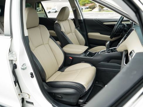 Used 2024 Subaru Outback Limited AWD/4WD image 13