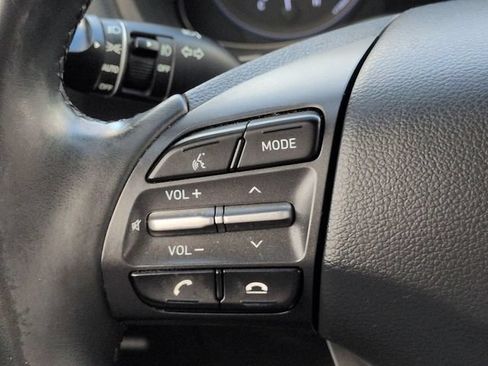 Used 2020 Hyundai Kona SEL Plus FWD image 24