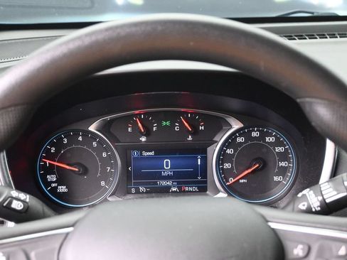 Used 2021 Chevrolet Equinox LT FWD image 12