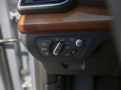 Used 2023 Audi Q5 2.0T Prestige image 15