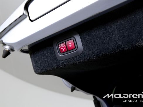 Used 2021 Aston Martin DBX image 23