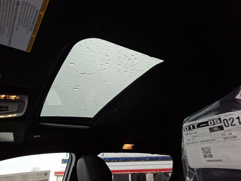 New 2026 Toyota Sienna XLE Woodland Edition image 9