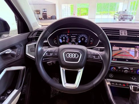 Used 2022 Audi Q3 2.0T Premium Plus w/ Premium Plus Package AWD/4WD image 21