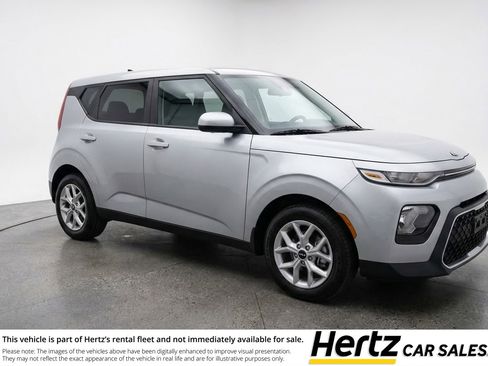 Used 2025 Kia Soul LX w/ LX Technology Package FWD image 1
