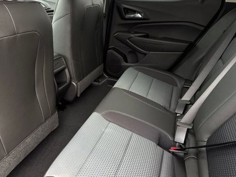 New 2026 Chevrolet Trax LT image 12