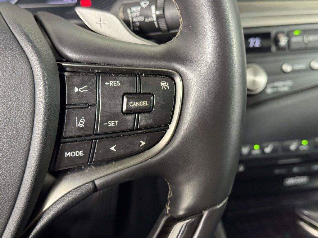 Used 2021 Lexus ES 300h w/ Accessory Package 2 FWD image 22