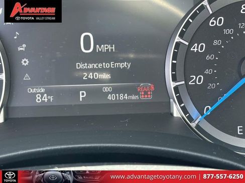 Certified 2024 Toyota Highlander XLE AWD/4WD image 33