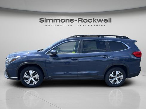 Used 2025 Subaru Ascent Premium AWD/4WD image 2
