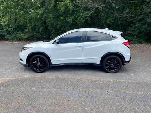 Used 2021 Honda HR-V Sport image 2