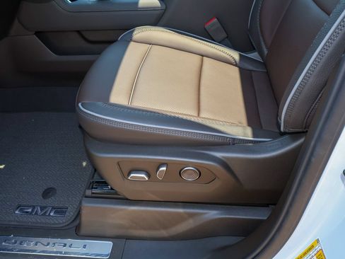 New 2026 GMC Sierra 1500 Denali AWD/4WD image 9