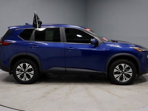 Certified 2022 Nissan Rogue SV image 7